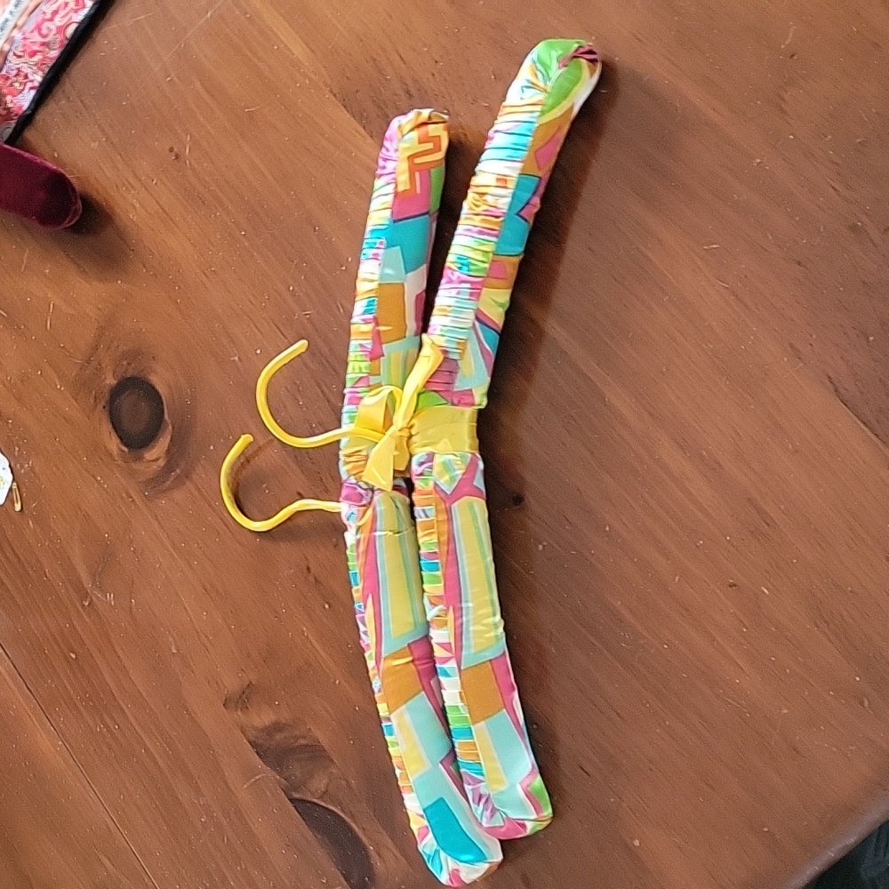 Silk Art Deco Cushioned Clothes Hangers - Pr.